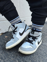 Monochrome Stripe