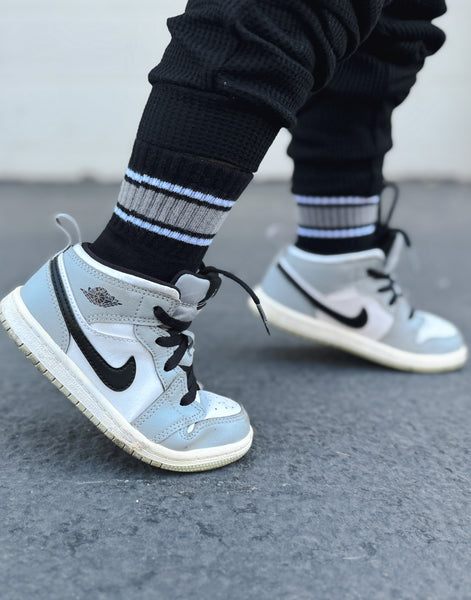 Monochrome Stripe